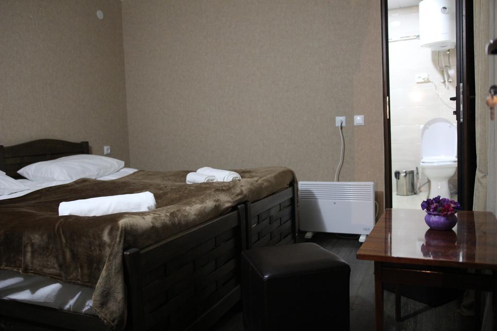 Guest House Chuta In Lagami Местия Екстериор снимка