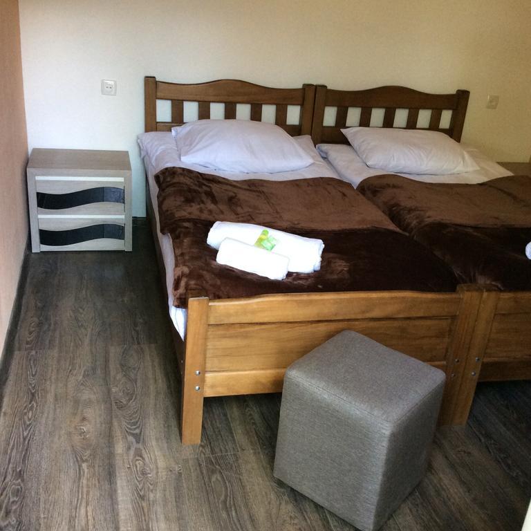 Guest House Chuta In Lagami Местия Екстериор снимка