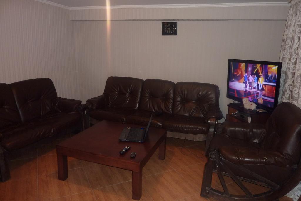 Guest House Chuta In Lagami Местия Екстериор снимка