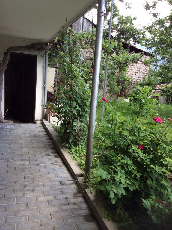 Guest House Chuta In Lagami Местия Екстериор снимка